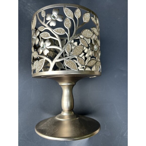 Bath And Body Works Christmas Fresh Balsam Candle & Candle Pedestal Holder - Picture 8 of 9